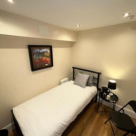 Cosy Single Room Edinburgh Bagian luar foto