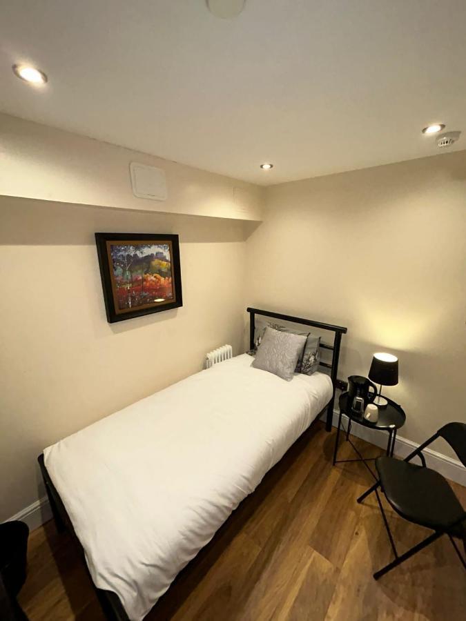 Cosy Single Room Edinburgh Bagian luar foto