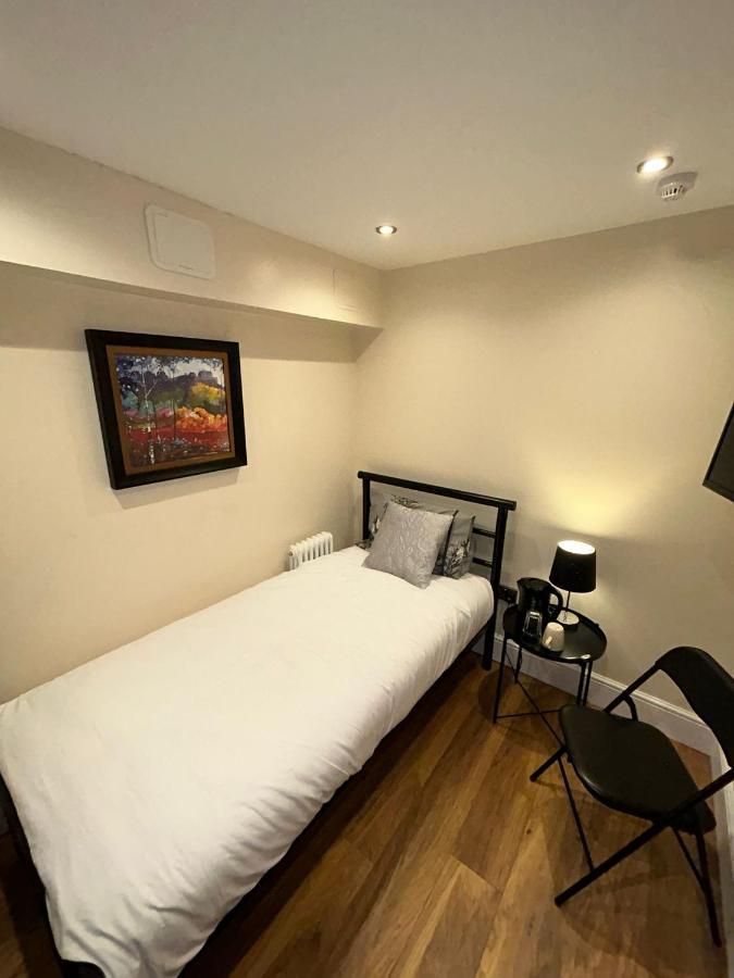 Cosy Single Room Edinburgh Bagian luar foto
